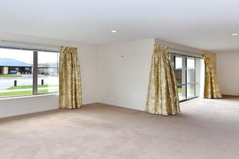 Photo of property in 56 Rannoch Drive, Broomfield, Christchurch, 8042