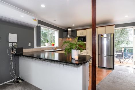 Photo of property in 137 Te Atatu Road, Te Atatu South, Auckland, 0610