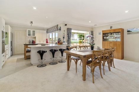 Photo of property in 2 San Fernando Way, Henderson, Auckland, 0612