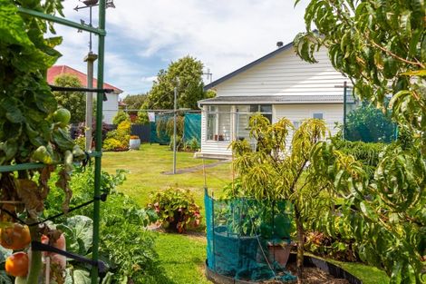 Photo of property in 37 Fox Street, Woodville, 4920