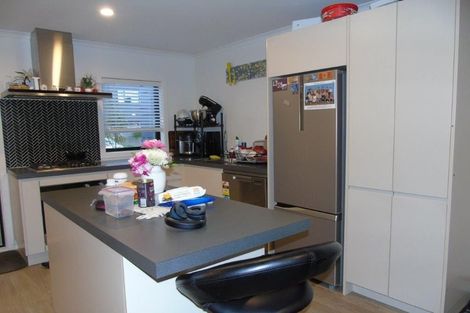 Photo of property in 19/9u Surrey Street, Tawa, Wellington, 5028