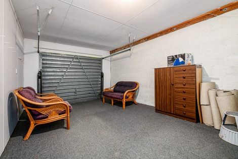 Photo of property in 41 Kohekohe Street, New Lynn, Auckland, 0600