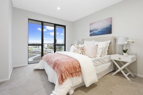 Photo of property in 3 Irving Place, Hobsonville, Auckland, 0616