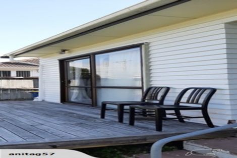 Photo of property in 1/127 Portage Road, New Lynn, Auckland, 0600