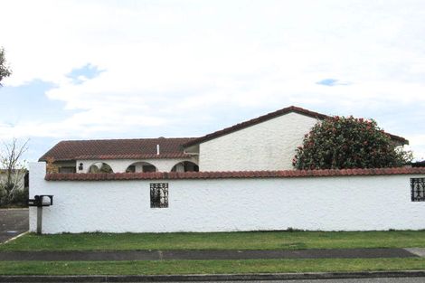 Photo of property in 35 Endeavour Avenue, Welcome Bay, Tauranga, 3112