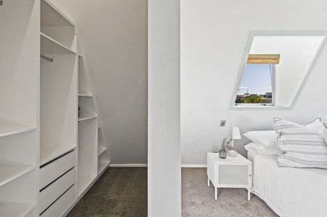 Photo of property in 6 Fitzroy Road, Bluff Hill, Napier, 4110