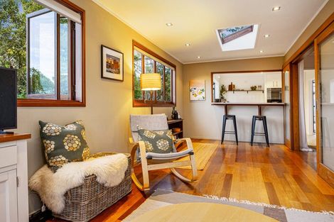 Photo of property in 2/10e Penning Road, Castor Bay, Auckland, 0620