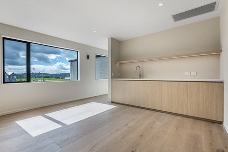 Photo of property in 47 Bristol Freighter Road, Hobsonville, 0616