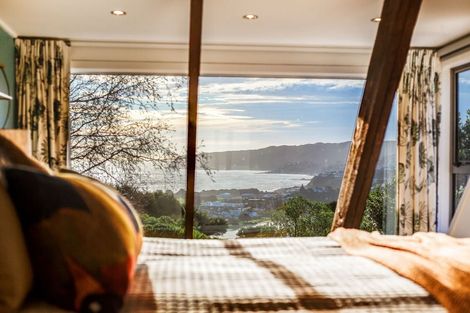 Photo of property in 57 Kahu Road, Paremata, Porirua, 5024