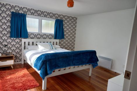 Photo of property in 15f1 Apu Crescent, Lyall Bay, Wellington, 6022