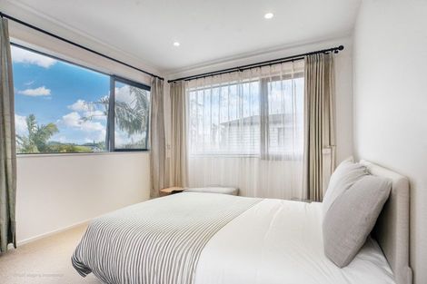 Photo of property in 152b Luckens Road, West Harbour, Auckland, 0618