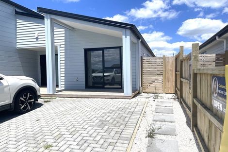 Photo of property in 22 Karihi Road, Karaka, 2113