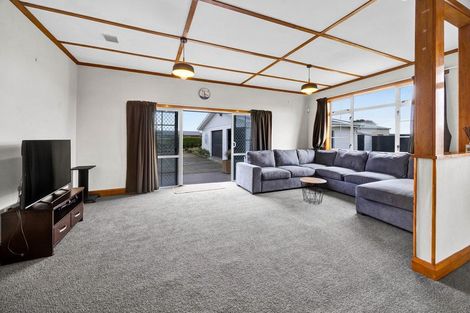 Photo of property in 196 Glover Road, Hawera, 4610
