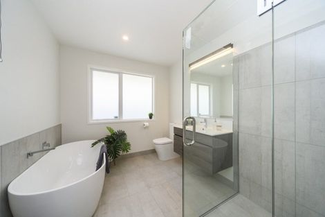 Photo of property in 74 Heretaunga Street, Palmerston North, 4414
