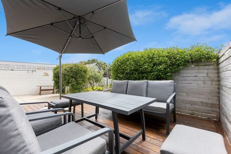 Photo of property in 14 Annandale Street, Lynmouth, New Plymouth, 4310