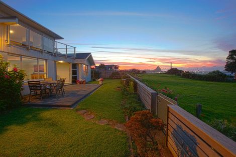 Photo of property in 1/10 Birdwood Avenue, Moturoa, New Plymouth, 4310