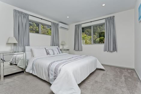 Photo of property in 115 Glenvar Road, Torbay, Auckland, 0630