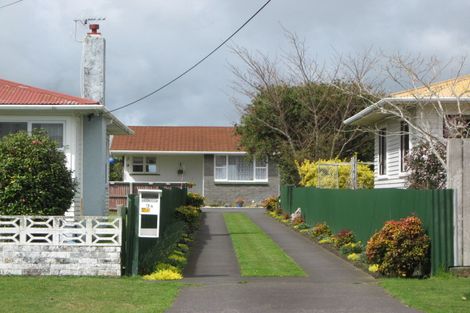Photo of property in 9 Brookes Terrace, Waitara, 4320