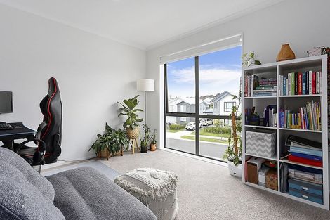 Photo of property in 70 Manutewhau Road, Massey, Auckland, 0614