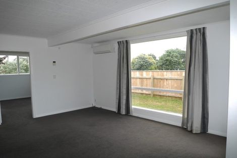 Photo of property in 17 Hemara Street, Waikanae Beach, Waikanae, 5036
