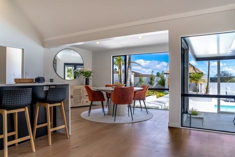 Photo of property in 211 Schnapper Rock Road, Schnapper Rock, Auckland, 0632