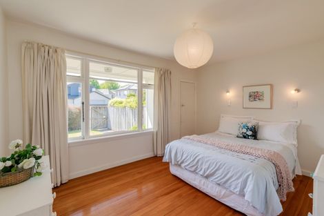 Photo of property in 2/116 Holly Road, St Albans, Christchurch, 8014