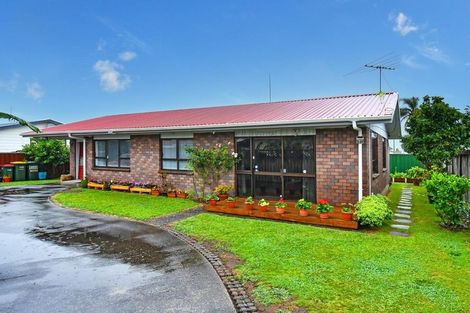 Photo of property in 2/24 Grove Road, Papakura, 2110