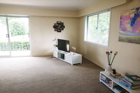 Photo of property in 2/27 Kerswill Place, Pakuranga, Auckland, 2010