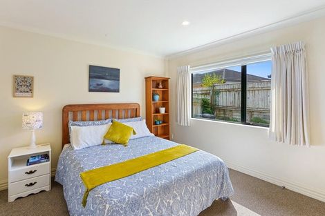 Photo of property in 42 Monarch Place, Paraparaumu Beach, Paraparaumu, 5032