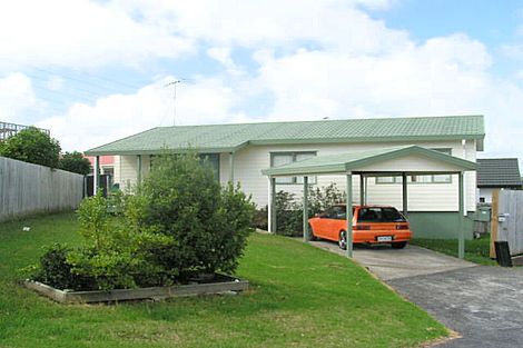 Photo of property in 30 Loughanure Place, Massey, Auckland, 0614