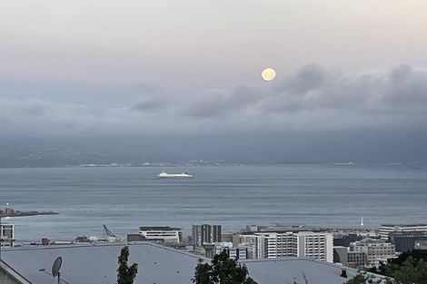 Photo of property in 27a Tanera Crescent, Brooklyn, Wellington, 6021