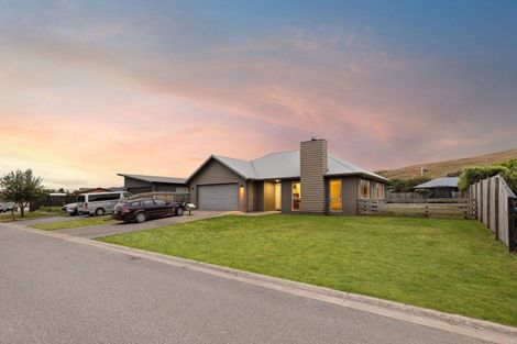 Photo of property in 29 Lochnagar Drive, Lake Hayes, Queenstown, 9304