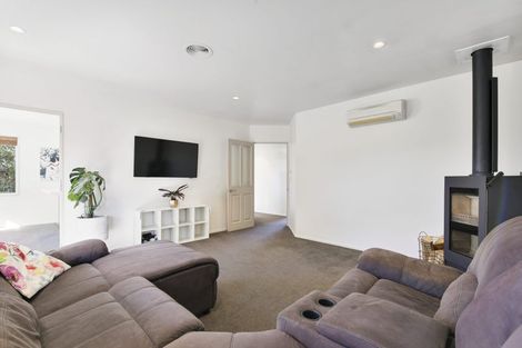 Photo of property in 6 Punga Lane, Parklands, Christchurch, 8083