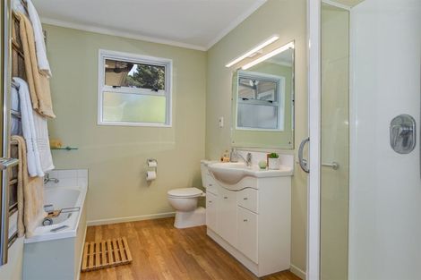 Photo of property in 116 Kahu Road, Paremata, Porirua, 5024
