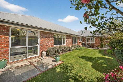 Photo of property in 8 Avon Gate, Russley, Christchurch, 8042