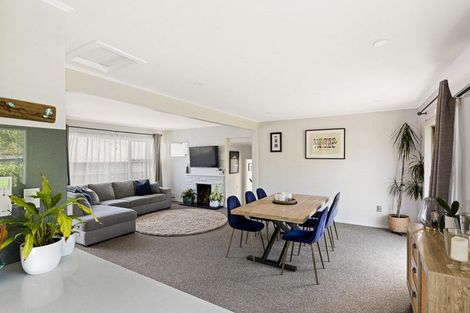Photo of property in 27 Roby Street, Te Atatu Peninsula, Auckland, 0610