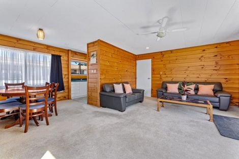 Photo of property in 124 Brightside Road, Stanmore Bay, Whangaparaoa, 0932