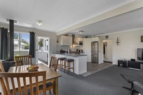 Photo of property in 140 Miranda Street, Stratford, 4332