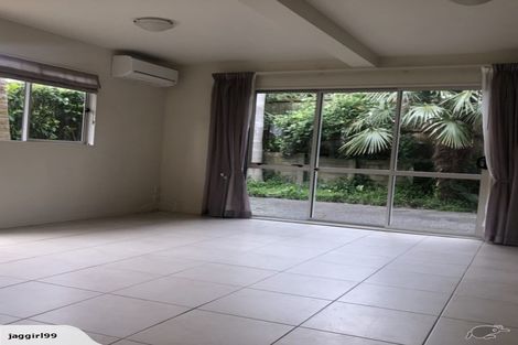 Photo of property in 4a/3 Corrella Road, Belmont, Auckland, 0622