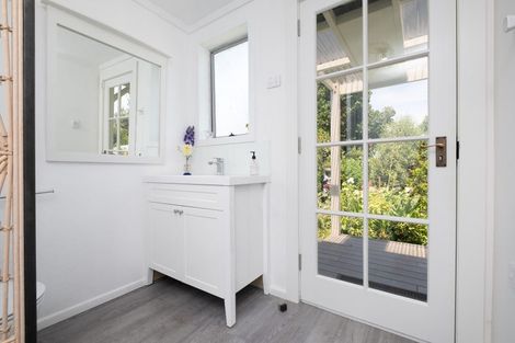 Photo of property in 104 Ferry Road, Clive, 4102
