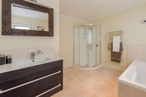 Photo of property in 122 Manly Street, Paraparaumu Beach, Paraparaumu, 5032