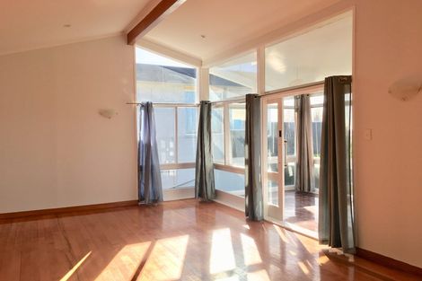 Photo of property in 109 Sylvan Avenue, Northcote, Auckland, 0627