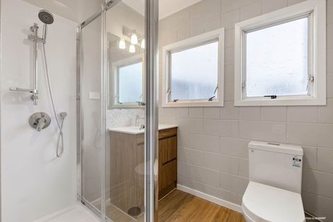 Photo of property in 16 Helena Street, Massey, Auckland, 0614