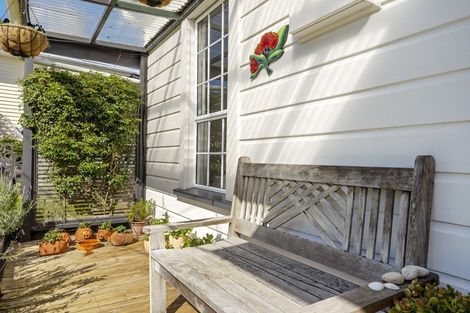 Photo of property in 37 Essex Street, Vogeltown, New Plymouth, 4310