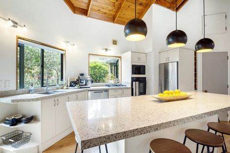 Photo of property in 24a Seaview Avenue, Northcote, Auckland, 0627