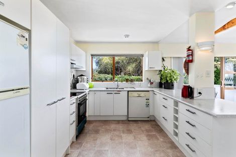 Photo of property in 43 Girrahween Drive, Totara Vale, Auckland, 0629