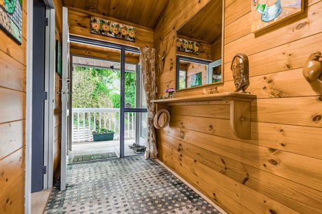 Photo of property in 92 Poaka Avenue, Dinsdale, Hamilton, 3204