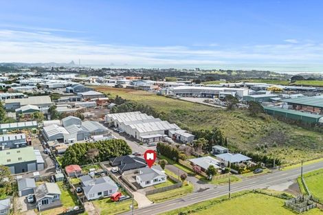 Photo of property in 44 Egmont Road, Waiwhakaiho, New Plymouth, 4312