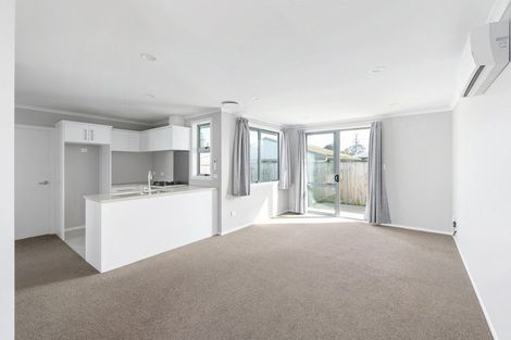 Photo of property in 32u3 Forsyth Street, Saint Andrews, Hamilton, 3200