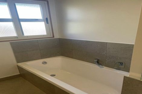 Photo of property in 2/61 Waimairi Road, Upper Riccarton, Christchurch, 8041